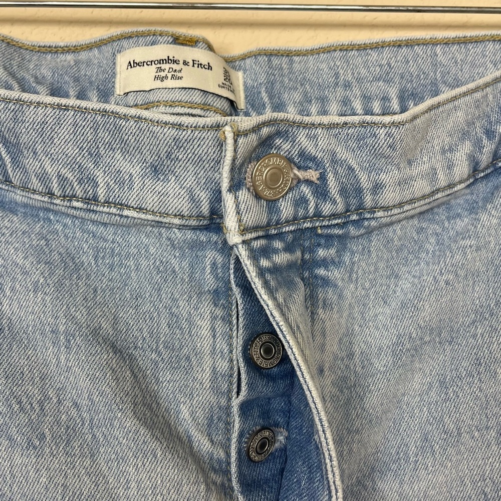 Abercrombie‎ & Fitch The Dad High Rise Thigh Cutout Jeans - Picture 12 of 14